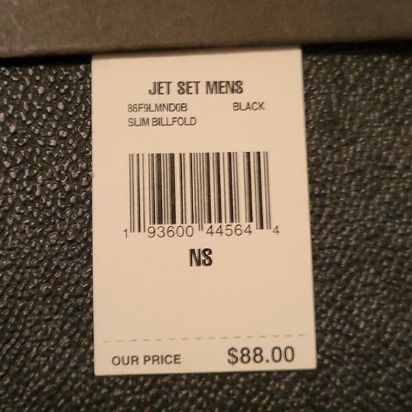 Michael Kors Wallet - Picture 5 of 7